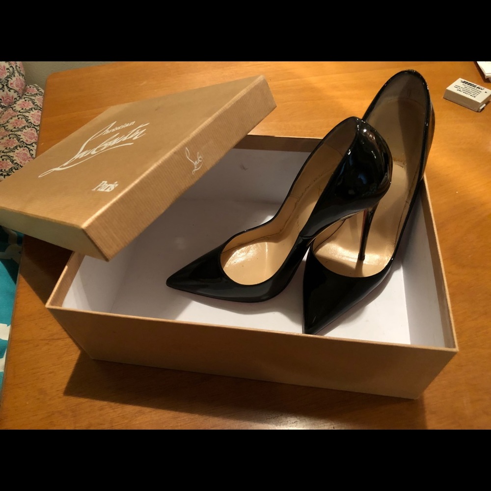 Authentic Christian Louboutin!! Size 6.5